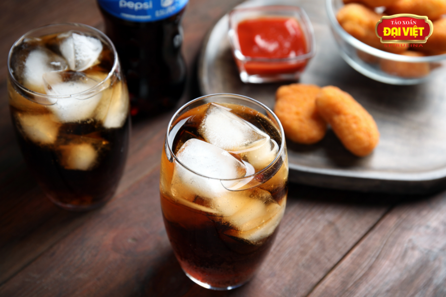 Mặc dù cùng có nguyên liệu chính là cây cola nhưng vẫn có thể phân biệt Cocacola và Pepsi